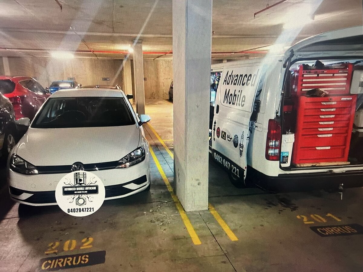 Volkswagen Golf 1.4 service and timing belt replacement in Garran