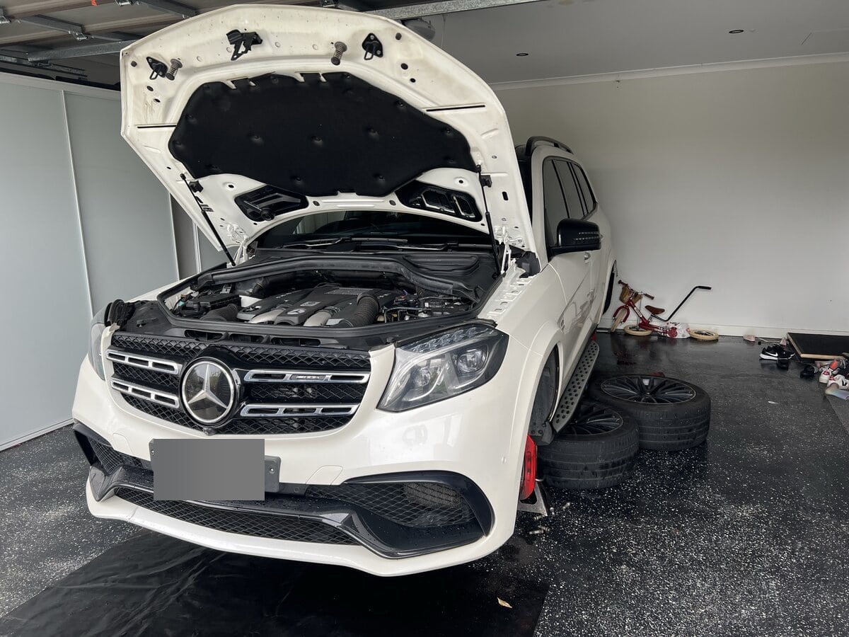 Mercedes-Benz service and full brake replacement in Coombs Canberra