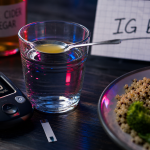 Faire baisser la glycemie pour perte de poids : lecteur de glycémie, eau, IG bas