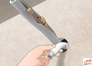 فني تكييف هندي بالكويت يقوم بفك وتركيب وحدات التكييف بكفاءة عالية ويقدم خدمات صيانة محترفة لضمان عمل التكييف بشكل مثالي في الكويت.