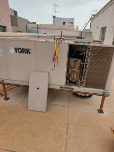 فني تكييف ٢٤ ساعة رخيص