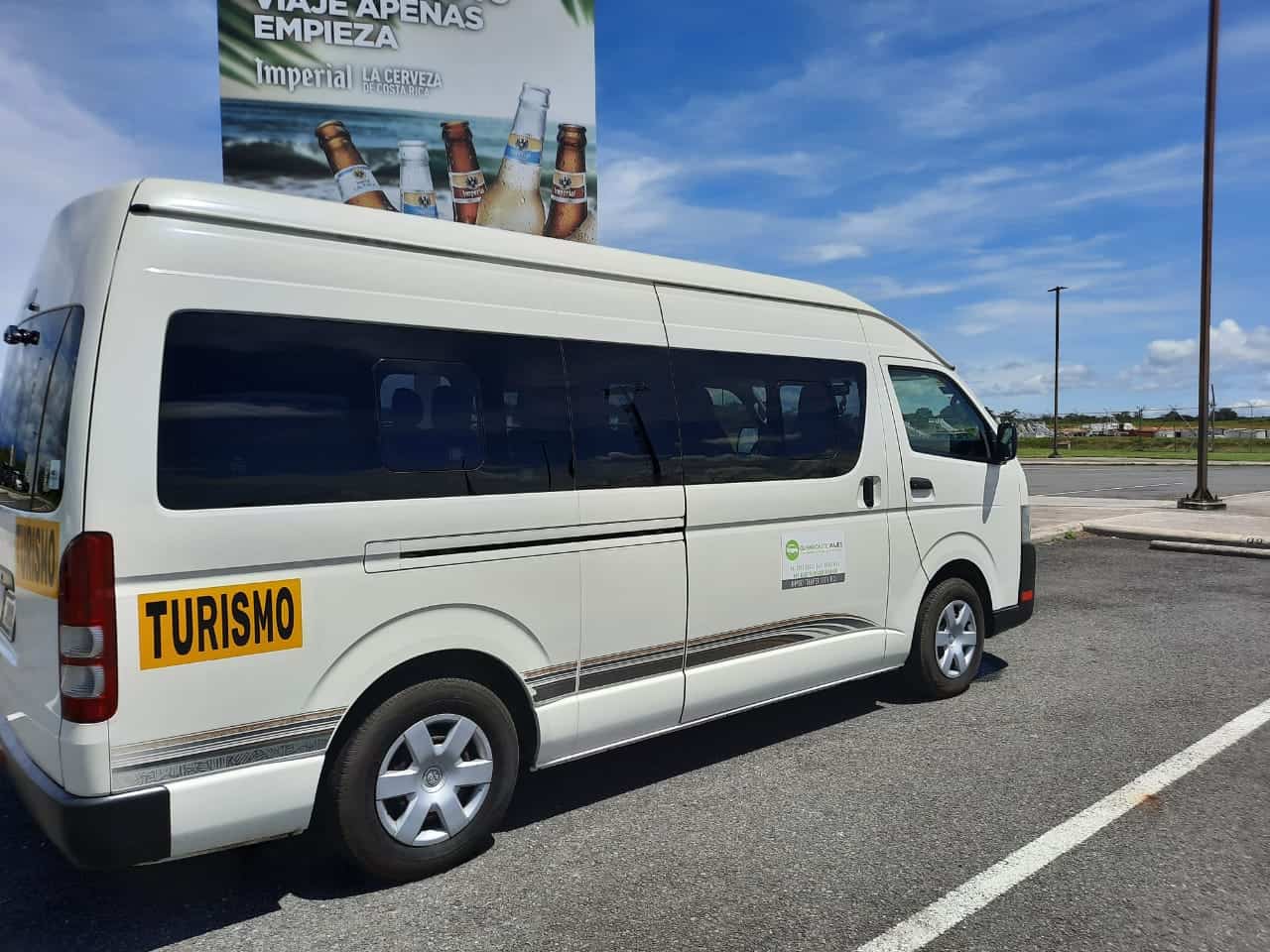 Airport Transfer Cafe de Paris