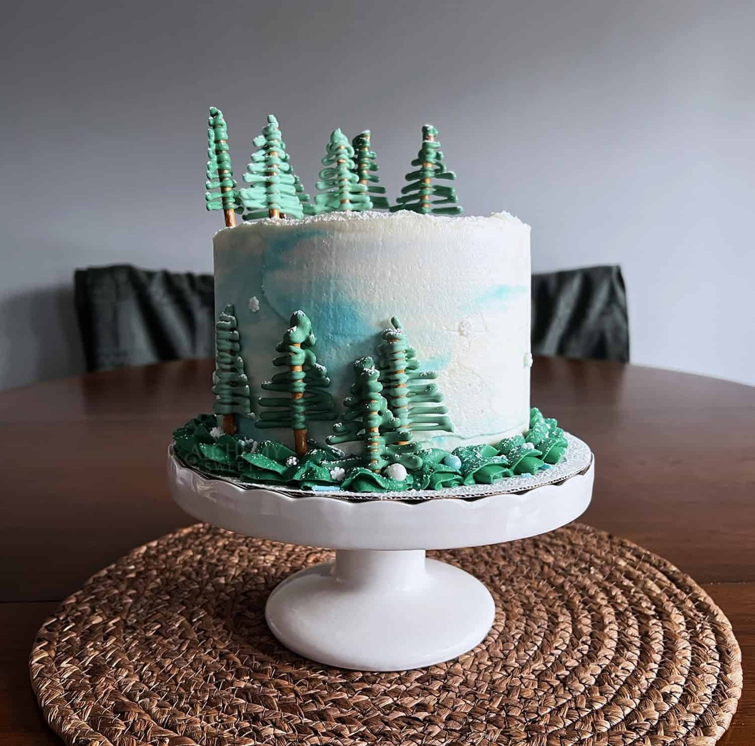 Winter Forest Cake: Simple Christmas Cake Decorating
