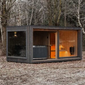 Sauna din lemn ars cu terasa din molid
