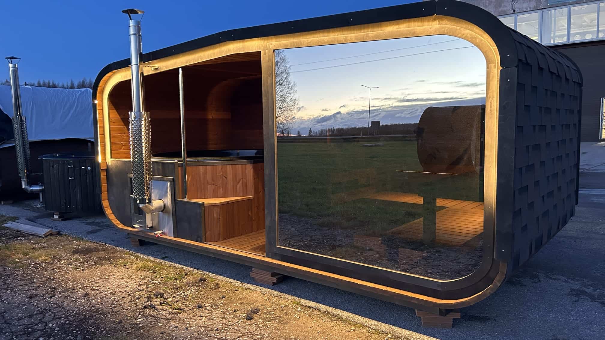 sauna si ciubar premium pentru relaxare exterioara