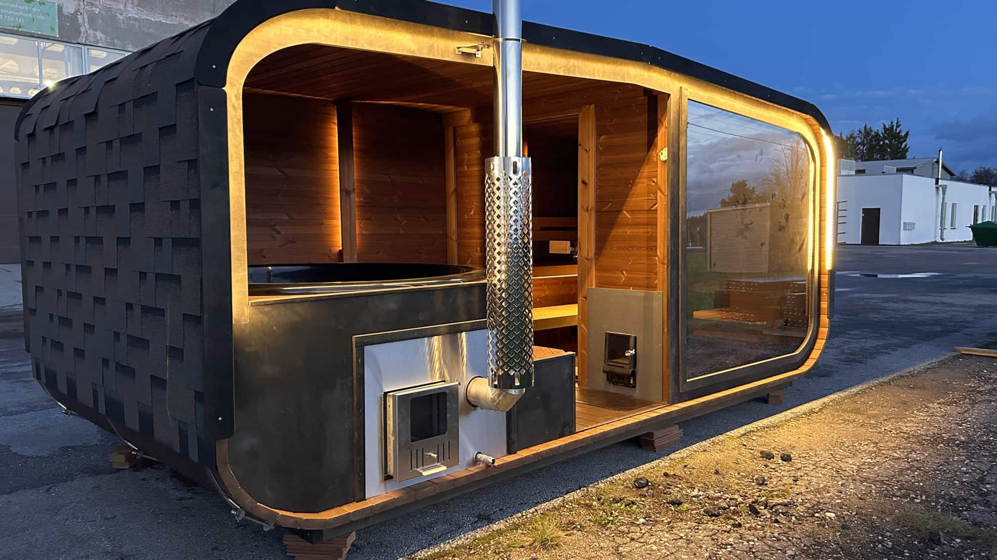 Ansamblu spa exterior cu sauna si ciubar