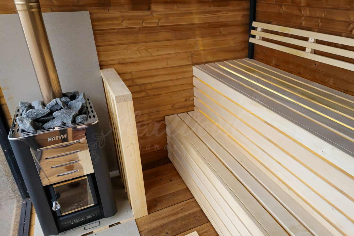 Sauna cu incalzitor Harvia cu piatra vulcanica