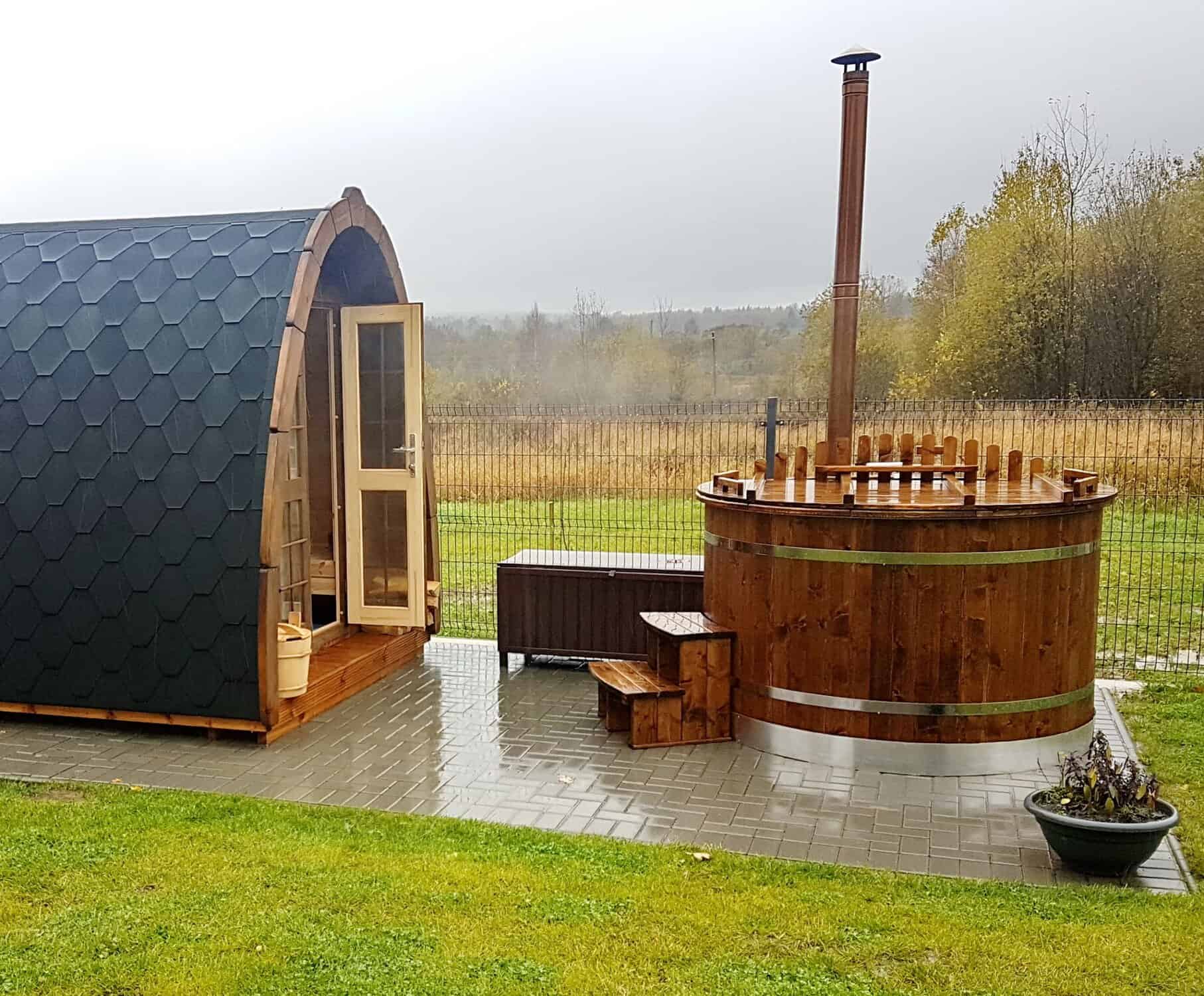 Sauna rustica din lemn ideala pentru familie si relaxare
