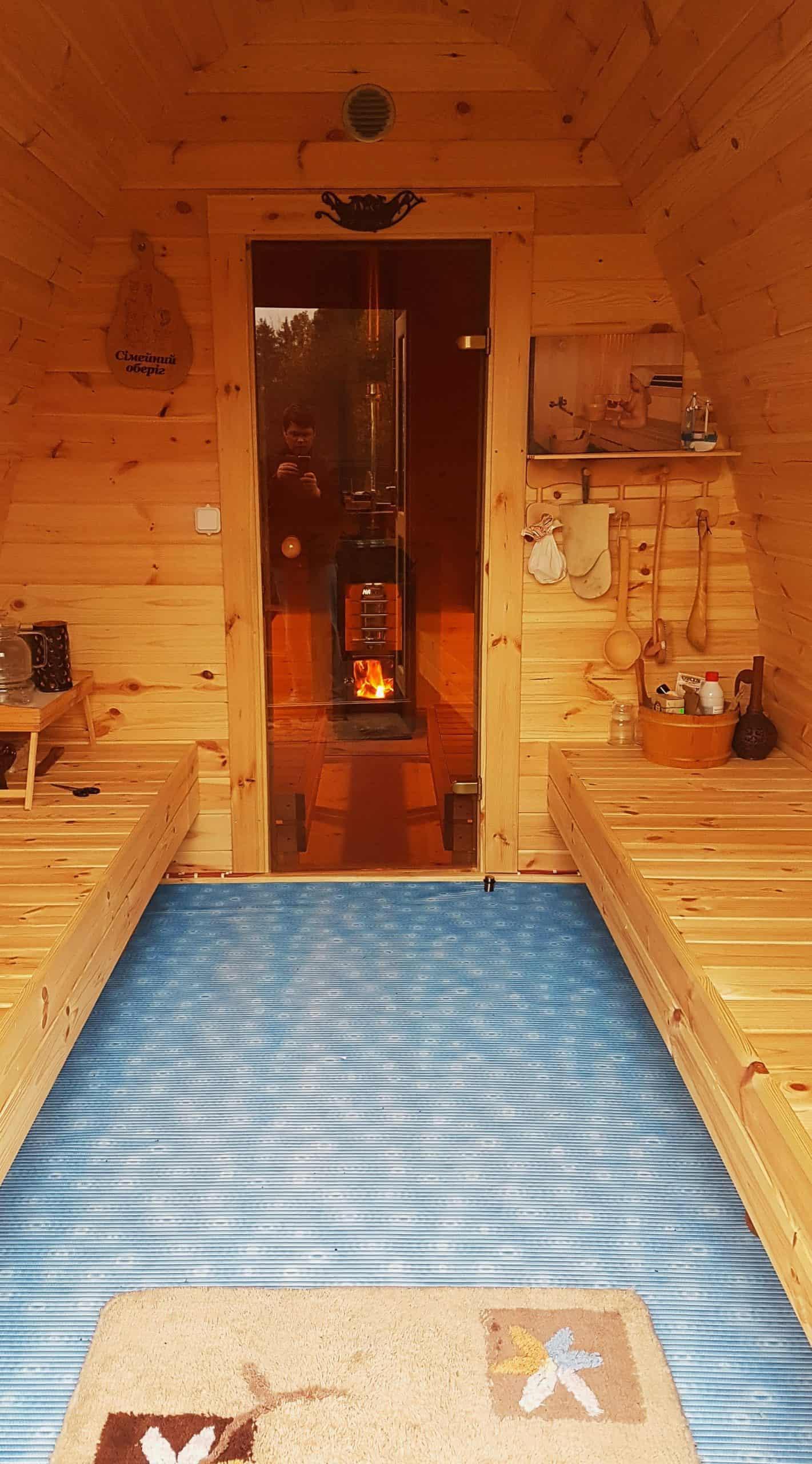 Sauna pod cu doua incaperi pentru wellness si confort acasa