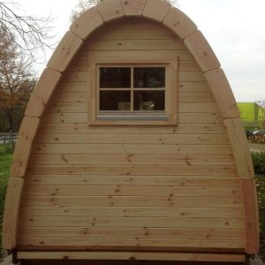 Casuta de camping 2.4x3.0 m din lemn de pin cu usa tip francez din sticla termopan