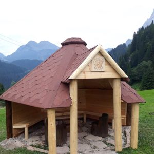 Cabana rustica 9.2 mp din pin cu panouri acoperis sindrila