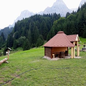 Cabana gratar deschisa 9.2 mp cu aspect rustic