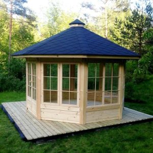 Pavilion 10 mp de vanzare, cu structura din pin si finisaje premium