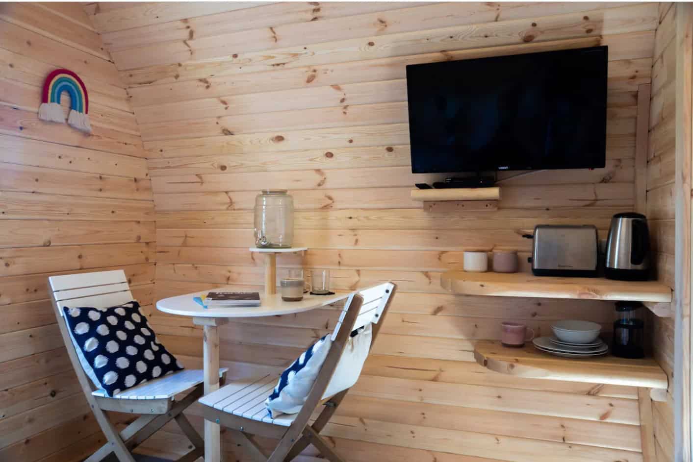 Butoi de camping 3.0x5.9 m din lemn de pin pentru 2-4 persoane