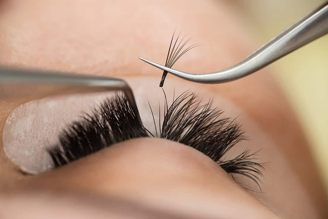 Tendencia 2026 en cejas y pestañas pelo a pelo