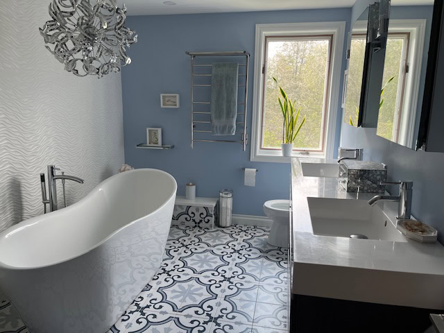 Celestine bathroom