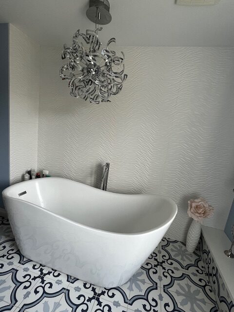 Celestine bathroom