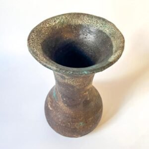 black vase