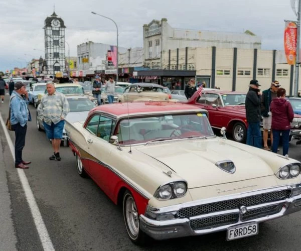 Americarna - Stratford & Hawera ©Ricky Malcolm
