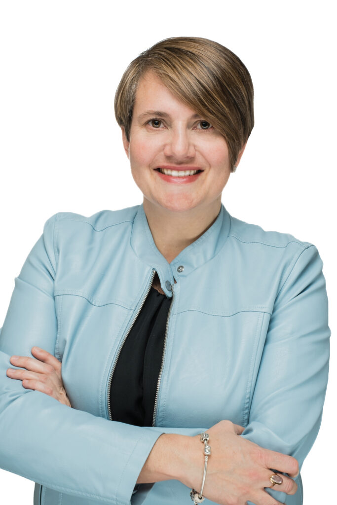 Solveig Canler: Human Resources and communications - Director | C.Adm.