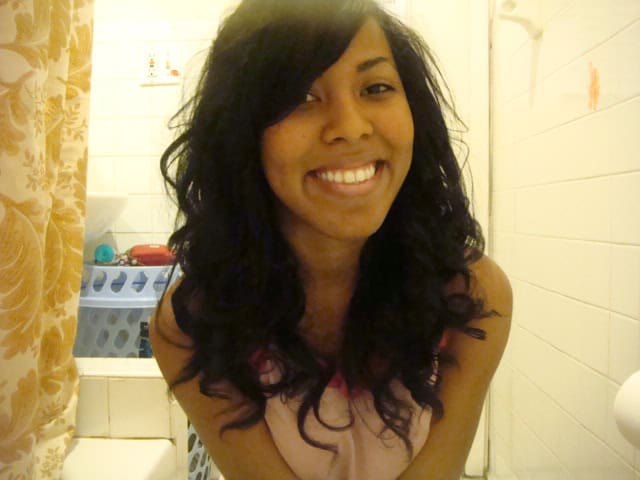 Side Swept bangs with wavy hair using wand curls
