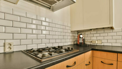 kitchen tiler