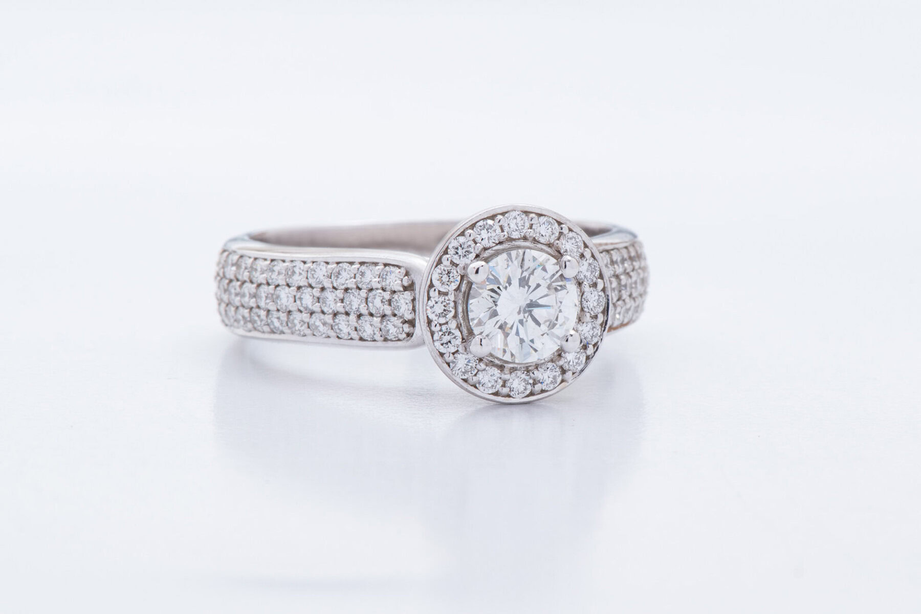 ⁦טבעת יהלומים משובצת 2 שורות יהלומים⁩ – תמונה ⁦3⁩