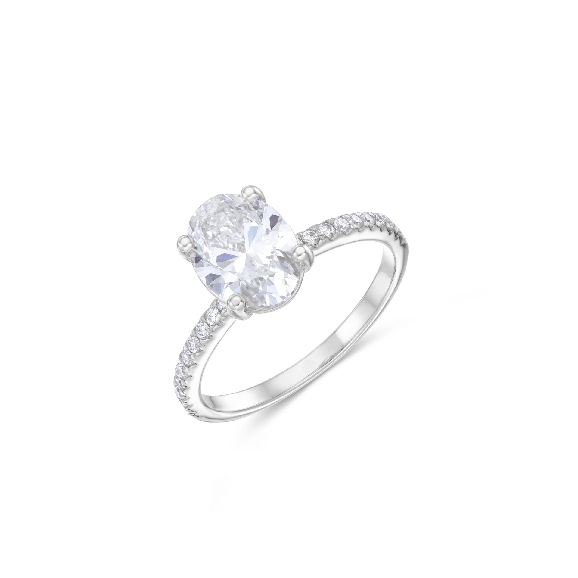 ⁦טבעת אירוסין 'סופיה' – יהלום אובלי 1.5 קראט משובץ בצידי הטבעת⁩ – תמונה ⁦4⁩