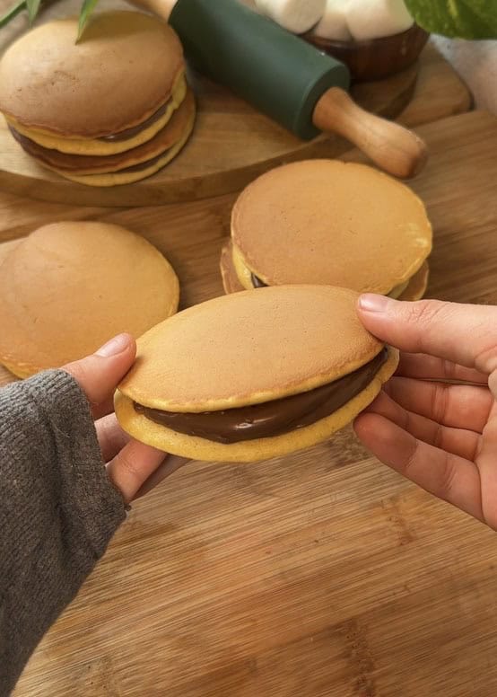 Easy Nutella Dorayakis Recipe