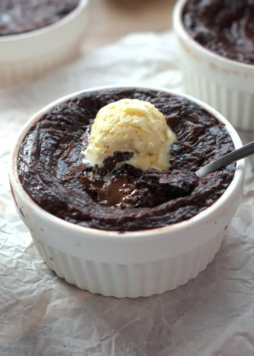 Deep-dish Nutella brownies