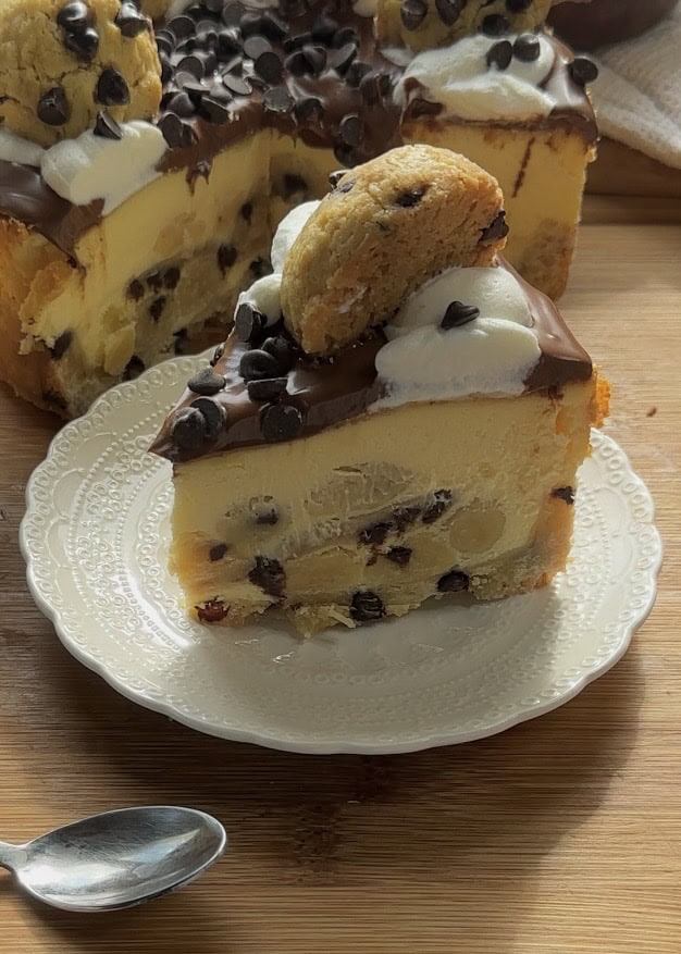 Easy Chocolate chip Cookie Dough Cheesecake