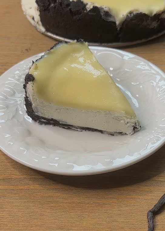 No Bake Vanilla Oreo Cheesecake