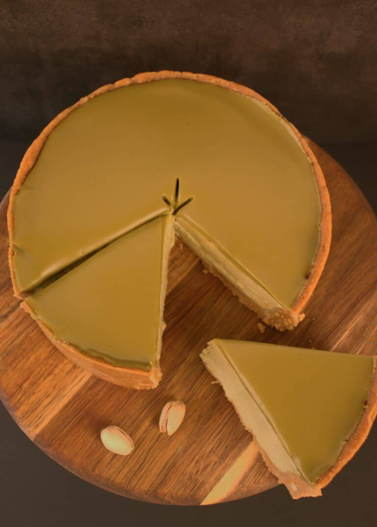 No Bake Vanilla Pistachio Cheesecake