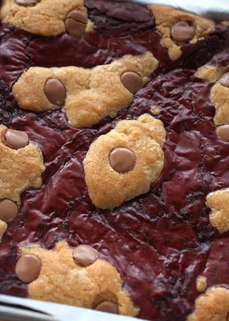 Red velvet brookies