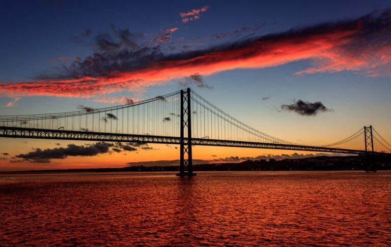 HORIZONTÁLIS HŐMÉRSÉKLETKÜLÖNBSÉG HATÁSÁRA KIALAKULÓ VERTIKÁLIS NYOMÁSKÜLÖNBSÉG