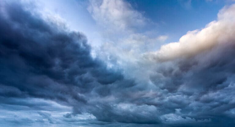 HANGZATOK: KÉSŐ DÉLUTÁN