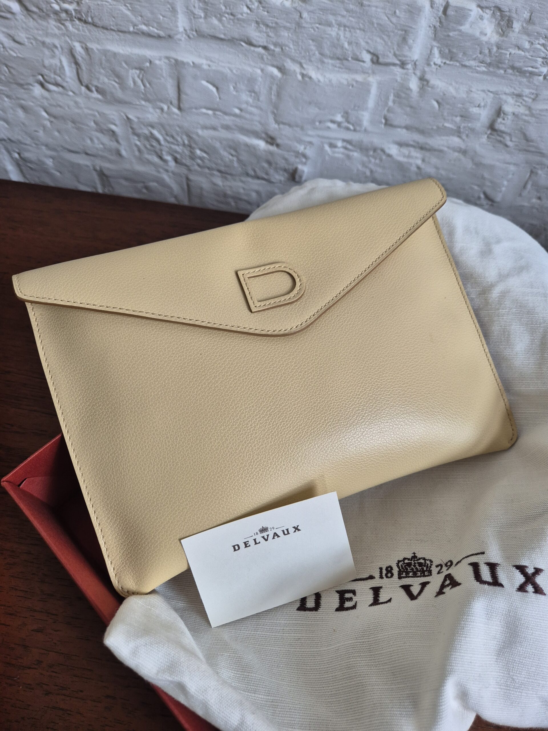 Pochette Fusee Jumping in Ivoire