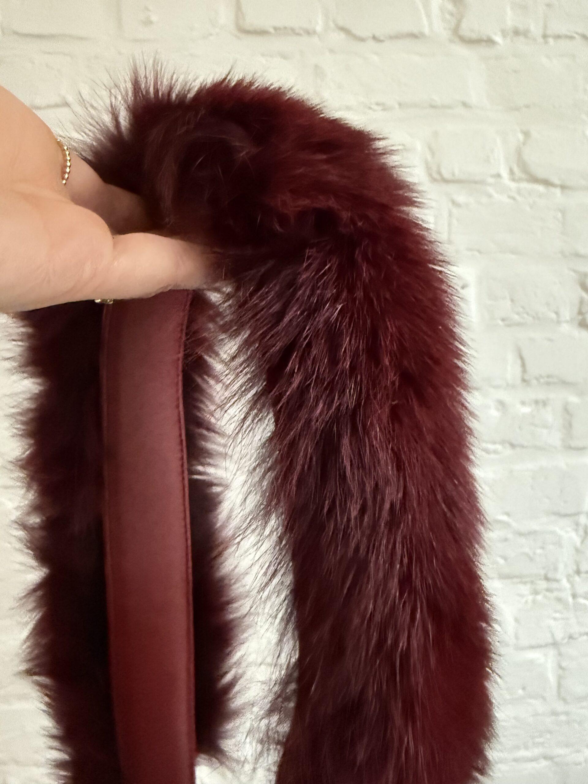 Schouderriem in vos in Burgundy