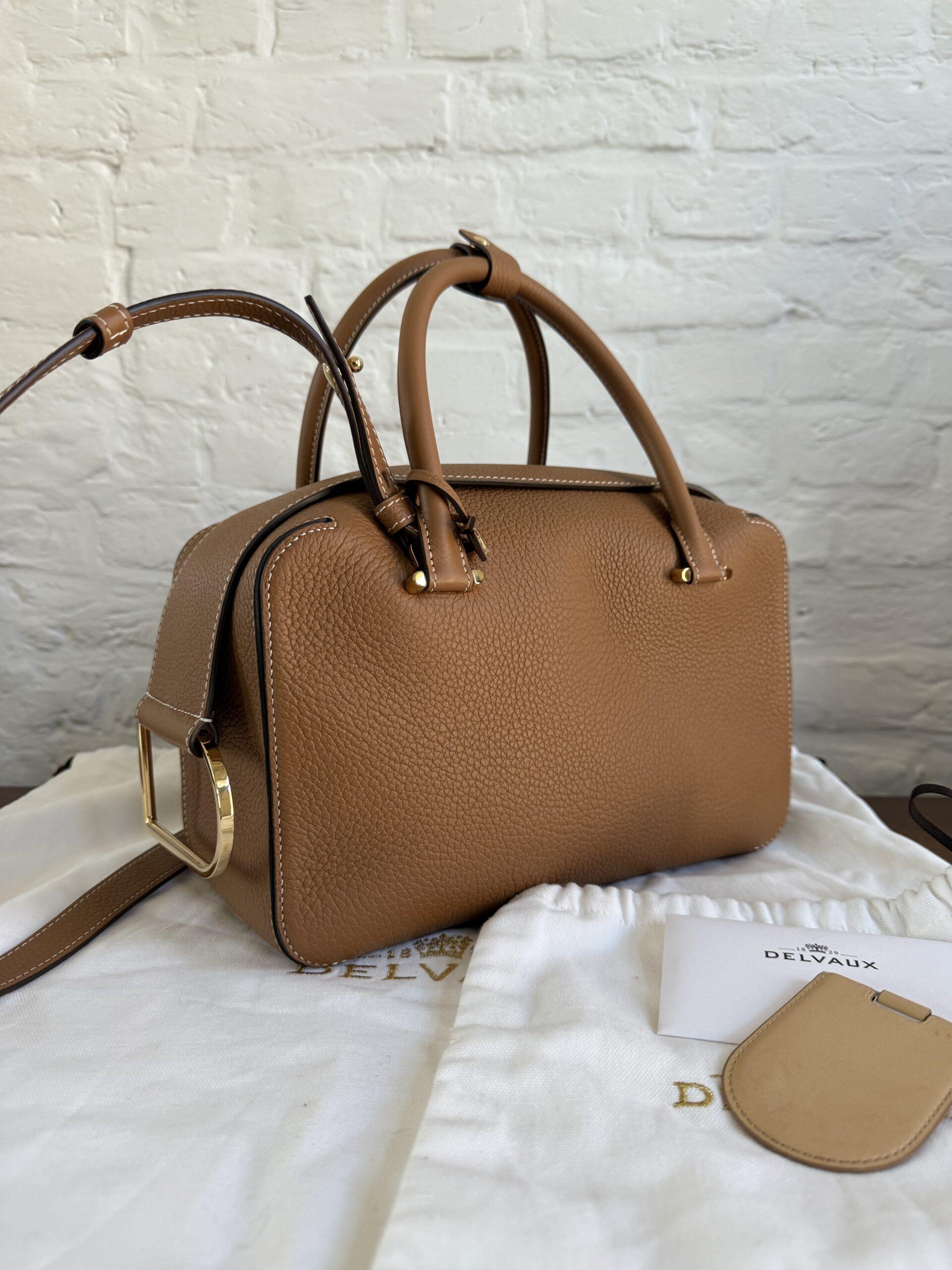 Cool Box MM Taurillon Soft in Végétal-Ivory 2021 - NIEUW