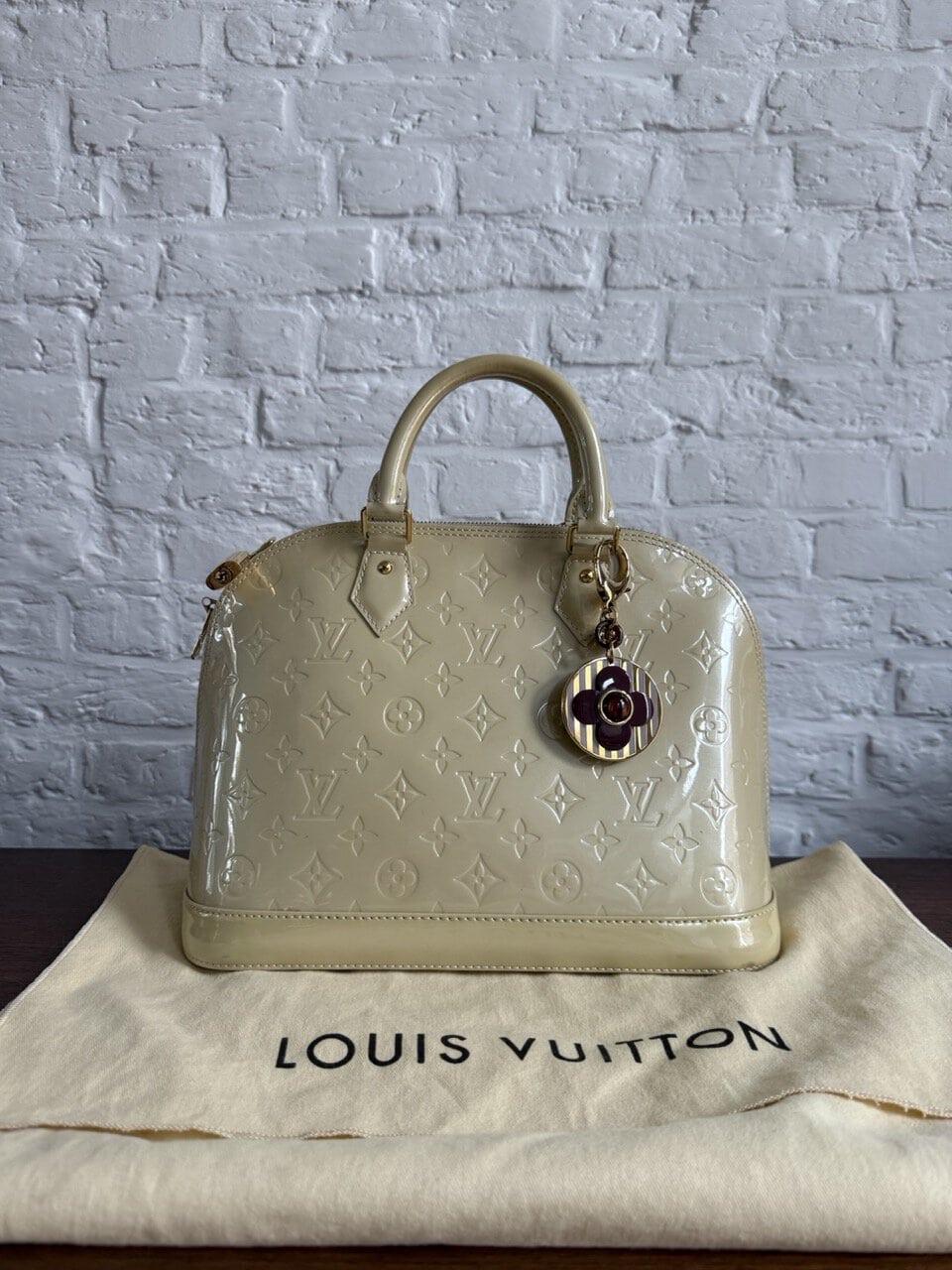 Louis Vuitton Alma + Charme