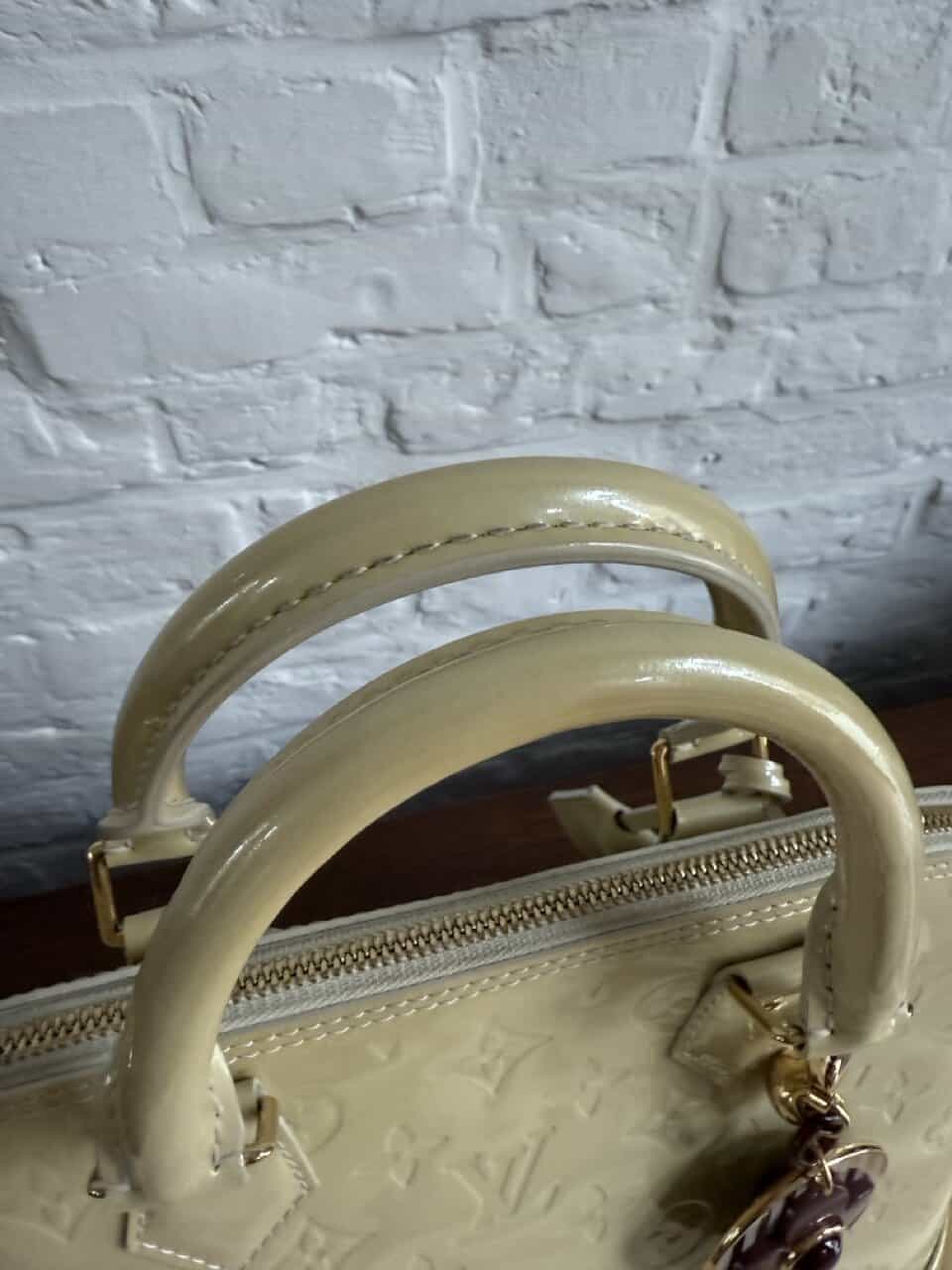 Louis Vuitton Alma + Charme - Afbeelding 18