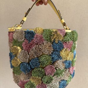 Le Pin Bucket Pompons - NIEUW