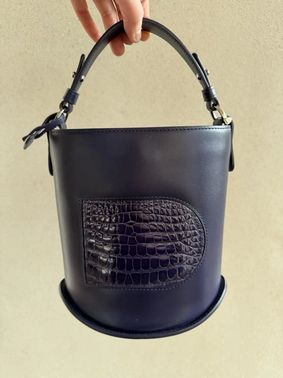 Le Pin Mini Bucket Indigo Crocodile + Schouderriem - Afbeelding 25