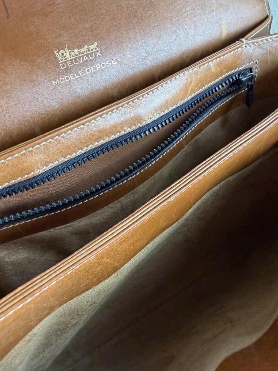 Vintage Crossbody in Box Calf - Afbeelding 12