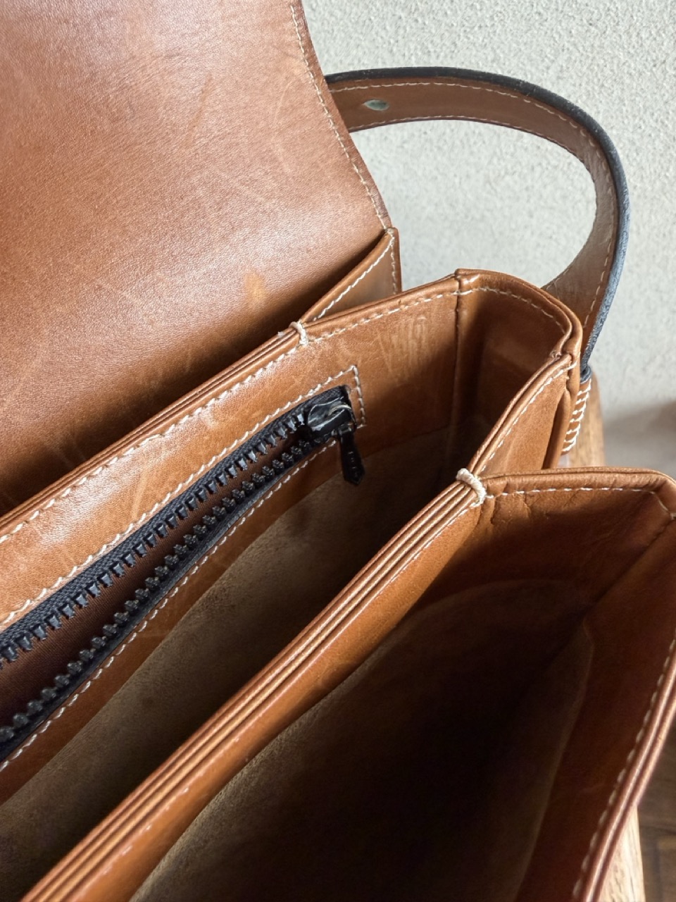 Vintage Crossbody in Box Calf - Afbeelding 11