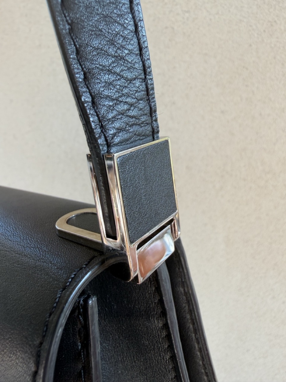 Veiling: Message Ambigu van Veronique Branquinho - Afbeelding 13