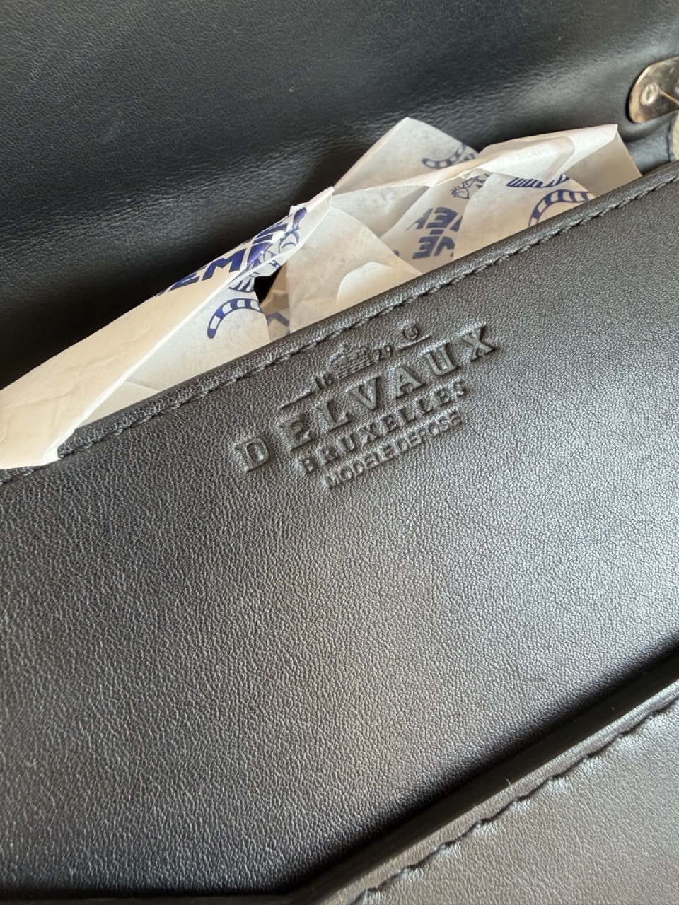 Veiling: Message Ambigu van Veronique Branquinho - Afbeelding 7