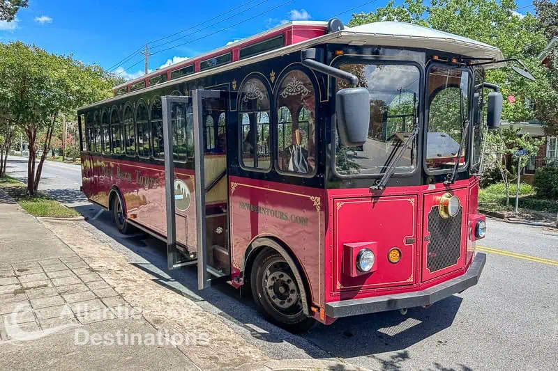 Looking  for things to do in New Bern, North Carolina?  Try a Trolley tour!