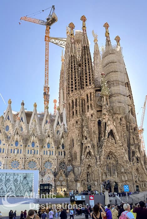 3 days in Barcelona should include this landmark: the Sagrada Familia basilica.