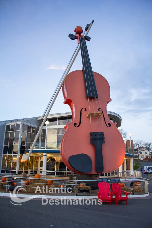 Cape Breton Tours - the fiddle in Sydney